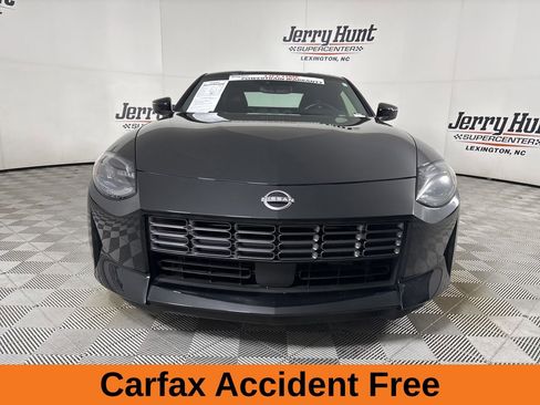 Used 2024 Nissan Z Performance w/ Floor Mat Package RWD image 3