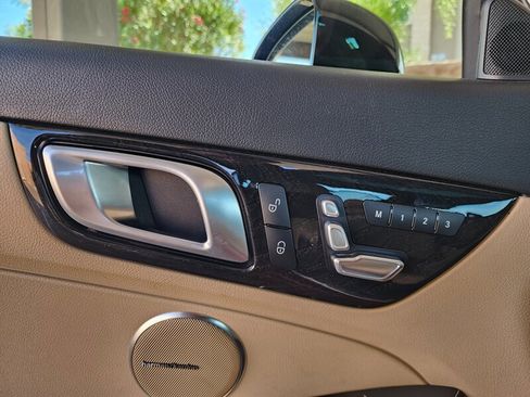 Used 2020 Mercedes-Benz SLC 300 w/ Premium Package image 33