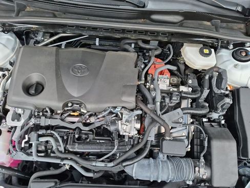 Used 2025 Toyota Camry SE w/ Convenience Package FWD image 22
