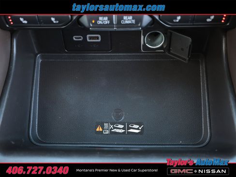 Used 2021 Chevrolet Tahoe Z71 w/ Luxury Package AWD/4WD image 30