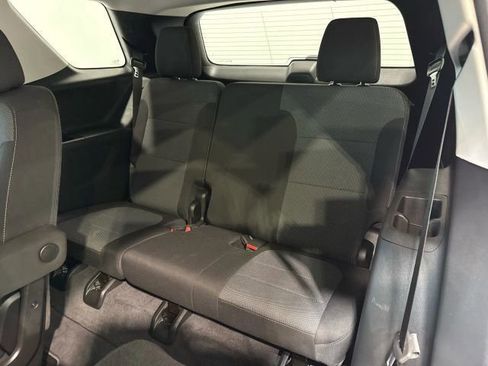 Used 2020 Chevrolet Traverse LT image 27