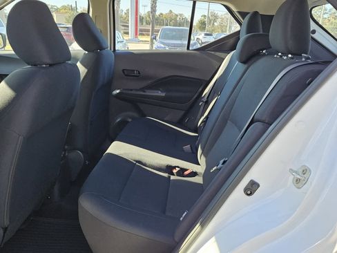 New 2025 Nissan Kicks Play S image 4