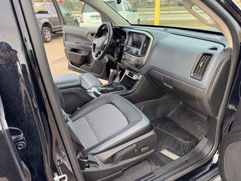 Used 2020 Chevrolet Colorado Z71 w/ Z71 Midnight Edition image 29