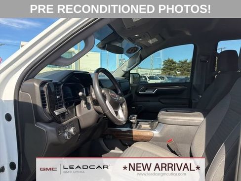 Used 2022 GMC Sierra 1500 Elevation w/ Preferred Package AWD/4WD image 18