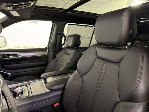 New 2026 Jeep Grand Wagoneer Limited AWD/4WD image 10