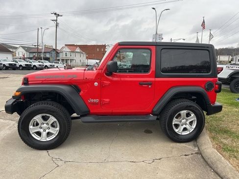 Used 2019 Jeep Wrangler Sport w/ Quick Order Package 28S image 3