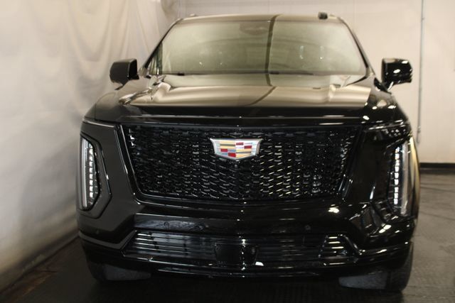 Used 2025 Cadillac Escalade Sport Platinum w/ LPO, Floor Liner Package AWD/4WD image 3