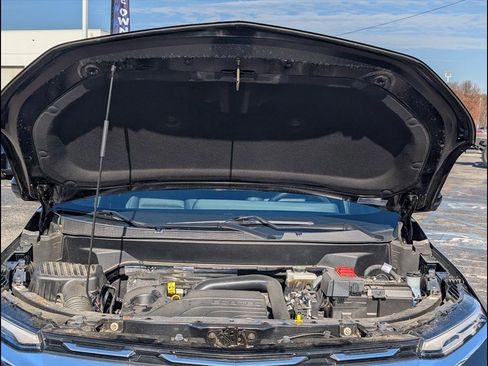 Used 2025 Chevrolet Equinox LT w/ Convenience Package II image 24