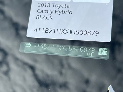 Used 2018 Toyota Camry SE FWD image 23