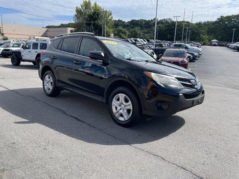 Used 2015 Toyota RAV4 LE AWD/4WD image 6