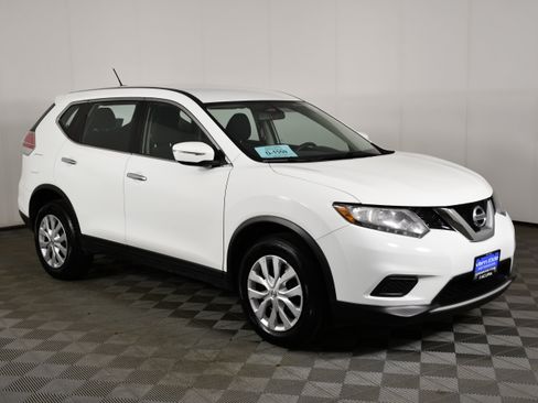 Used 2015 Nissan Rogue S AWD/4WD image 4