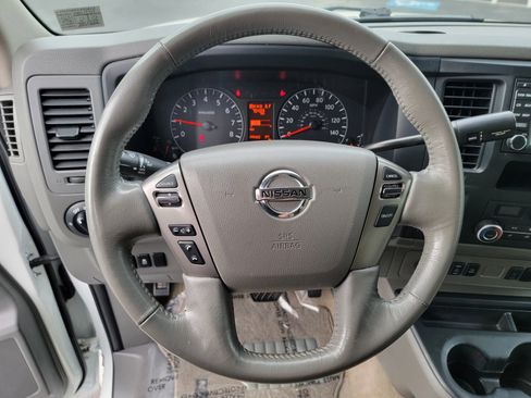 Used 2020 Nissan NV 3500 SL image 17