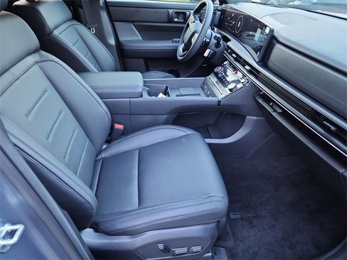 New 2025 Hyundai Santa Fe Calligraphy image 8