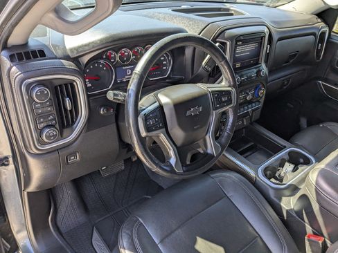 Used 2019 Chevrolet Silverado 1500 LT Trail Boss AWD/4WD image 15