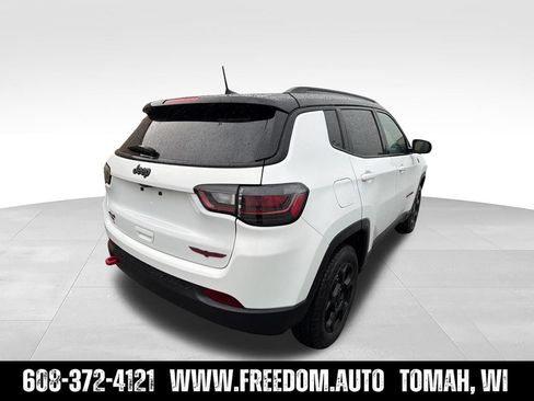 Used 2023 Jeep Compass Trailhawk w/ Trailhawk Elite Group AWD/4WD image 5