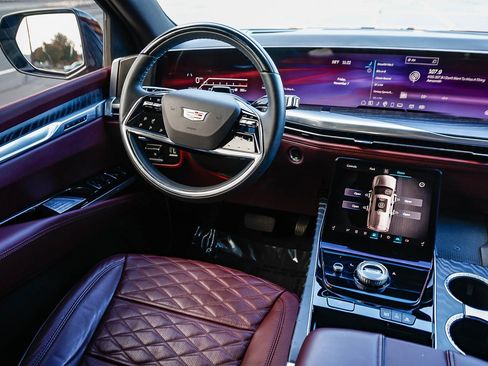 Used 2025 Cadillac Escalade Sport w/ Touring Package image 14