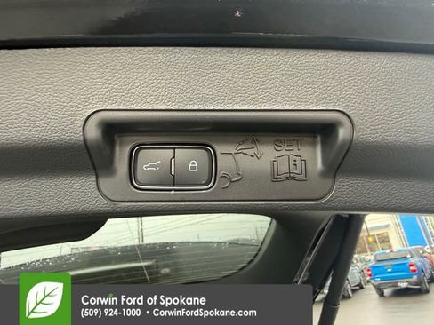 New 2026 Ford Explorer Platinum image 19