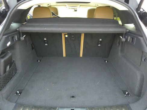 Used 2023 Jaguar F-PACE S image 40