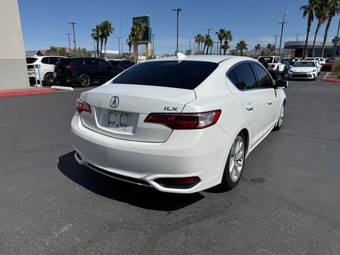 Used 2018 Acura ILX FWD image 3