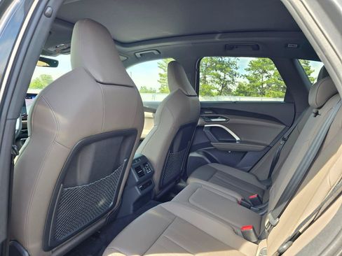 Certified 2025 Audi Q5 Premium Plus w/ Premium Plus AWD/4WD image 11