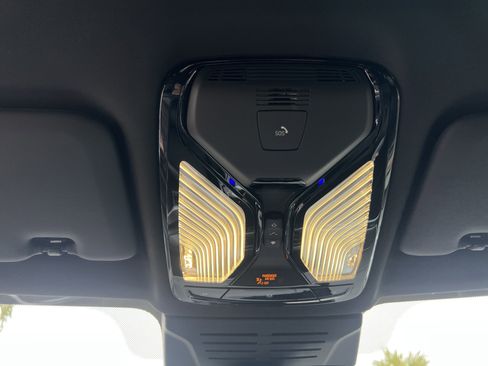 Used 2025 BMW X5 sDrive40i w/ M Sport Package image 40