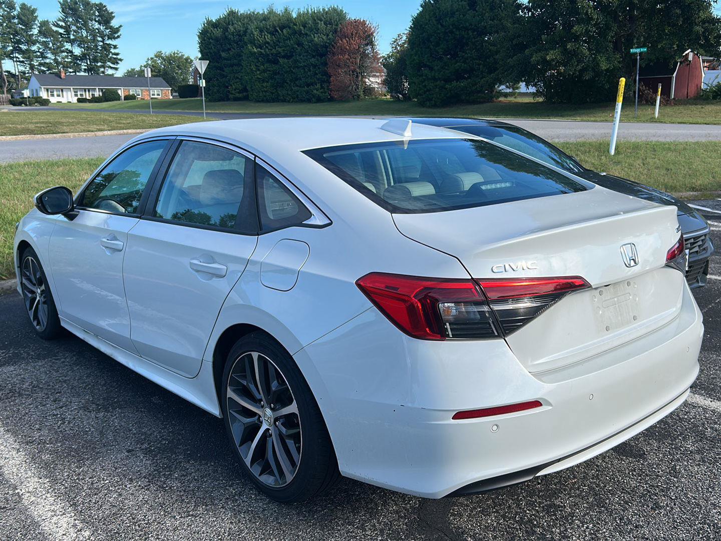 Used 2023 Honda Civic Touring image 4