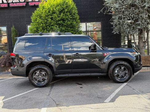 Used 2024 Lexus GX 550 AWD/4WD image 19