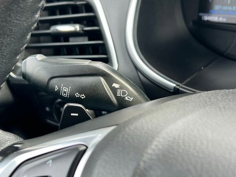 Used 2019 Ford Edge Titanium image 30