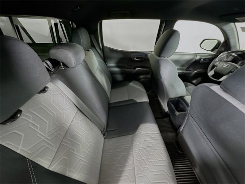 Used 2021 Toyota Tacoma TRD Off-Road image 24