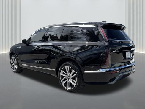 Certified 2026 Cadillac Vistiq Luxury image 8