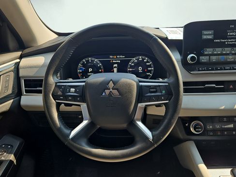 Used 2023 Mitsubishi Outlander SEL 40th Anniversary AWD/4WD image 15