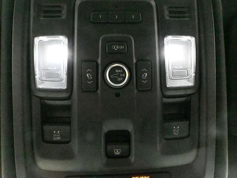 Used 2024 GMC Yukon XL Denali w/ Advanced Technology Package image 39