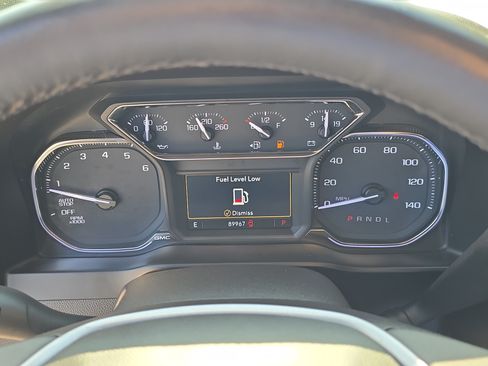 Used 2019 GMC Sierra 1500 SLT w/ SLT Premium Plus Package RWD image 33