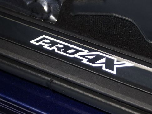 Used 2024 Nissan Titan PRO-4X w/ Pro-4x Convenience Package image 48