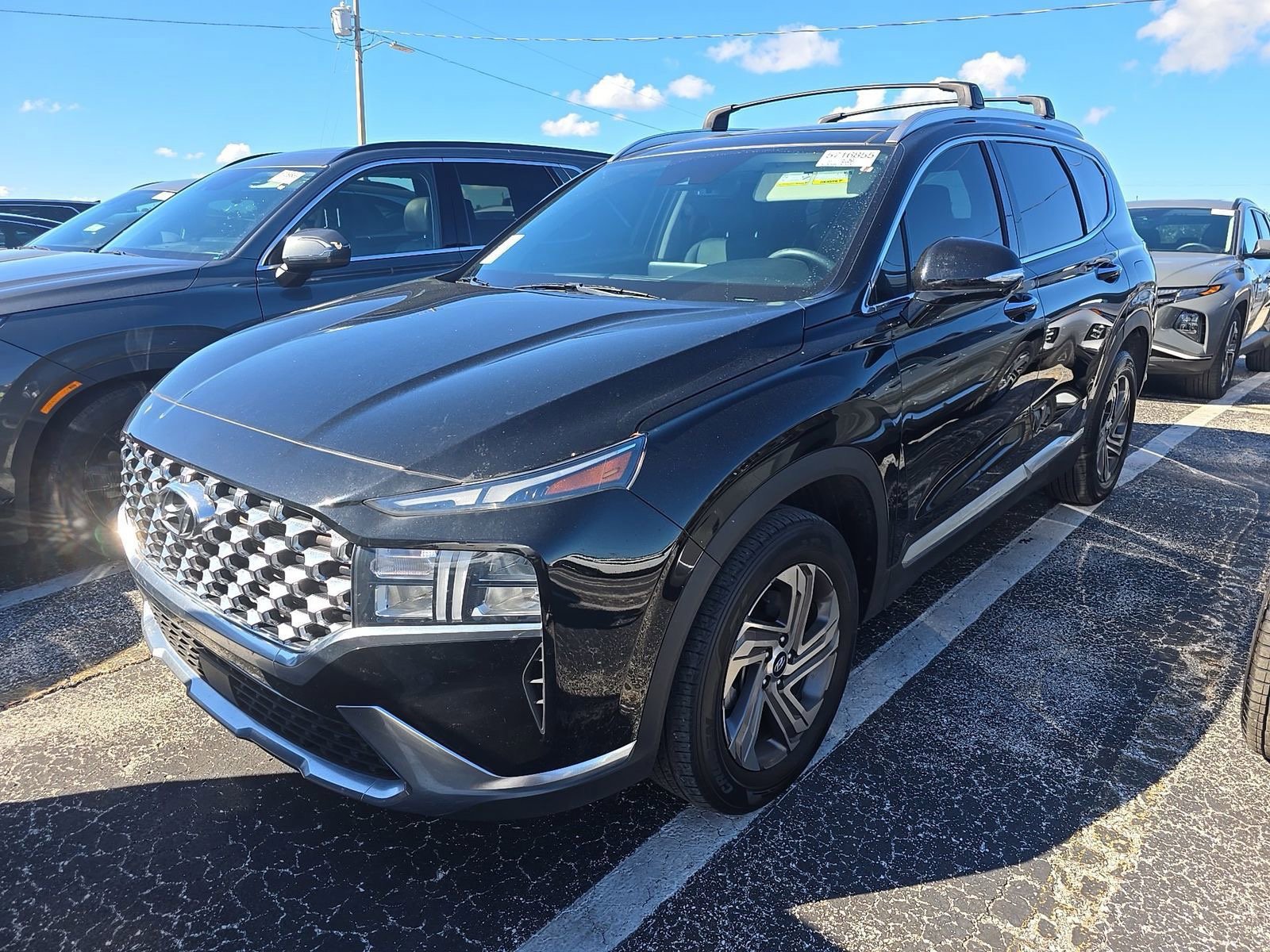 Used 2023 Hyundai Santa Fe SEL w/ Premium Package FWD image 3
