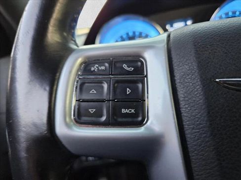 Used 2014 Chrysler 300 image 13