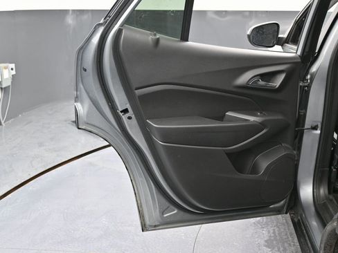 Used 2024 Chevrolet Trax LT FWD image 33