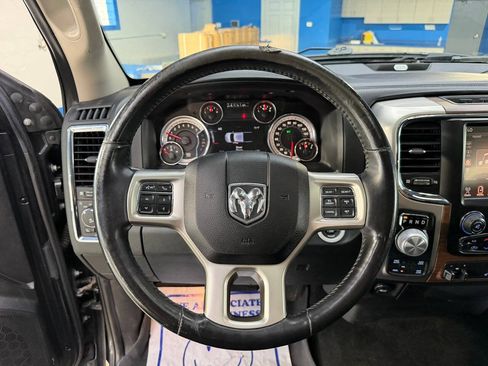 Used 2016 RAM 1500 Laramie w/ Convenience Group AWD/4WD image 16