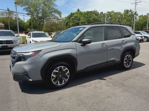 Certified 2025 Subaru Forester Premium AWD/4WD image 4