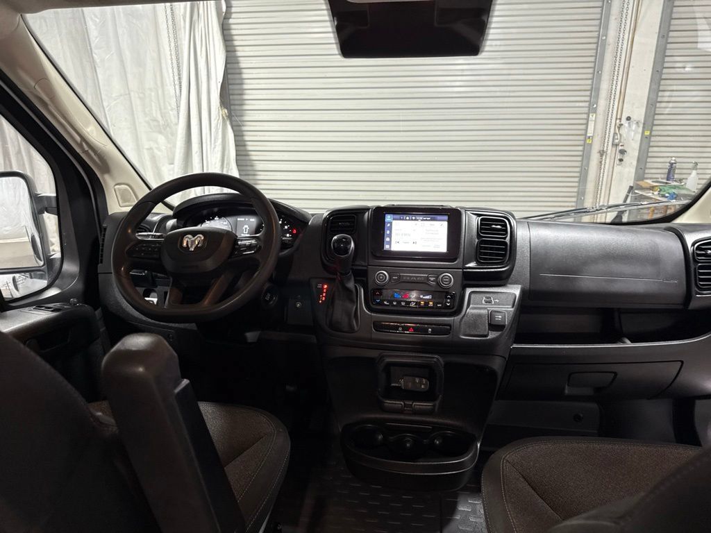 Used 2024 RAM ProMaster 2500 w/ Convenience Group FWD image 13