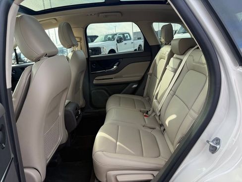 Used 2022 Lincoln Corsair Reserve w/ Equipment Group 201A image 9