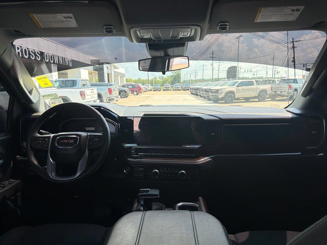 Used 2025 GMC Sierra 1500 Elevation AWD/4WD image 9