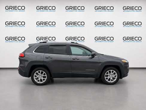 Used 2015 Jeep Cherokee Latitude AWD/4WD image 3