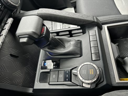 Used 2024 Toyota Tacoma TRD Sport image 23