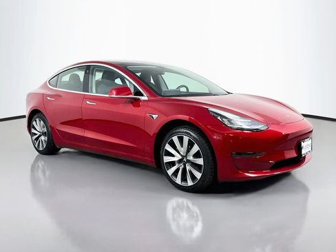 Used 2018 Tesla Model 3 Mid Range RWD image 4