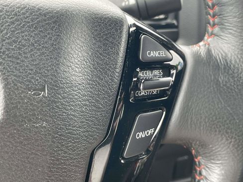 Used 2024 Nissan Frontier PRO-4X AWD/4WD image 28