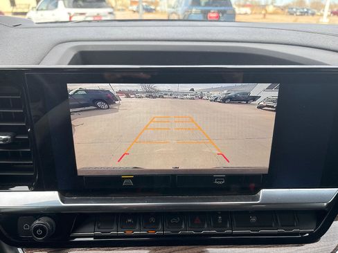 Used 2023 Chevrolet Silverado 1500 LT image 24