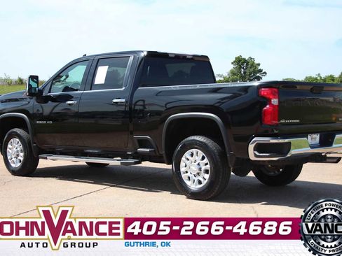 Used 2020 Chevrolet Silverado 2500 LTZ w/ Z71 Off-Road Package AWD/4WD image 9