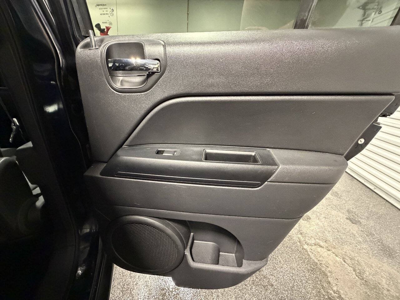 Used 2011 Jeep Patriot Latitude AWD/4WD image 18