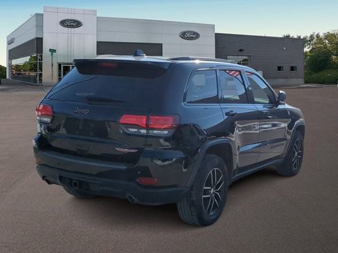 Used 2017 Jeep Grand Cherokee Trailhawk w/ Trailhawk Luxury Group image 11